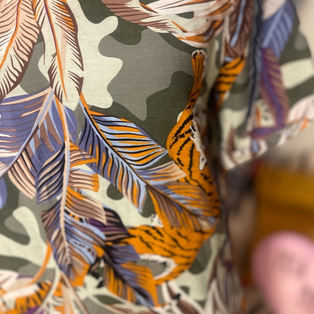 Womenβs Topshop Short Sleeve Tiger and Camo Print Shift Dress Spring Vacay Sz L - Picture 3 of 14